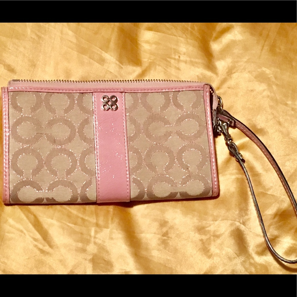 ✨Coach Wallet Wristlet✨
